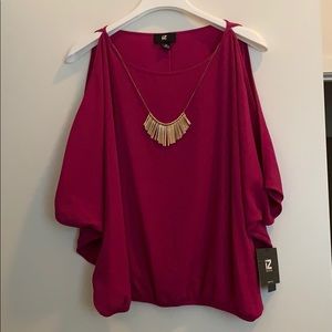 Berry colored iZ Byer blouse short sleeve